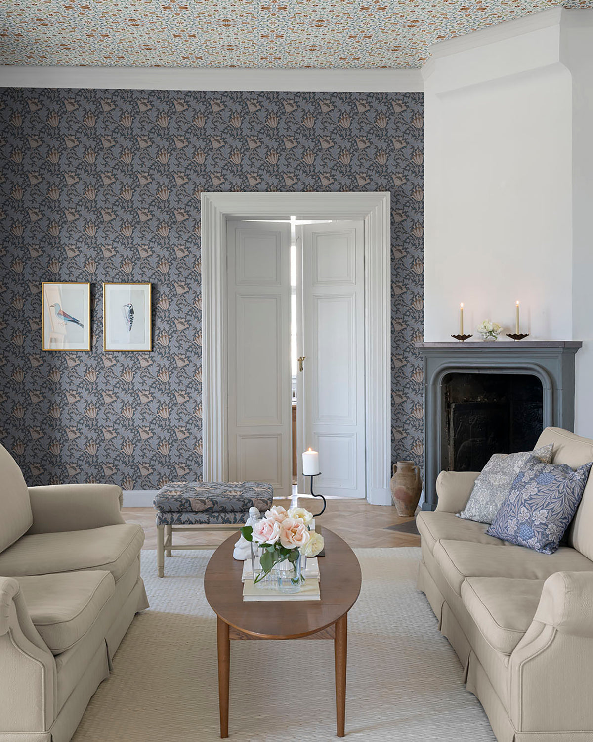 4153-82006-peel-and-stick-wallpaper-room-scene-detail-closeup