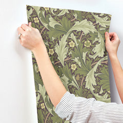 4153-82013-peel-and-stick-wallpaper-stick-application-step
