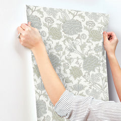 4153-82032-peel-and-stick-wallpaper-stick-application-step