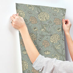 4153-82034-peel-and-stick-wallpaper-stick-application-step