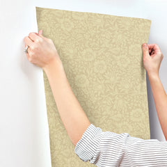 4153-82039-peel-and-stick-wallpaper-stick-application-step