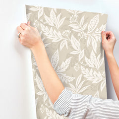 4155-27328-peel-and-stick-wallpaper-stick-application-step