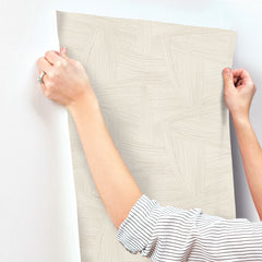 4155-27332-peel-and-stick-wallpaper-stick-application-step