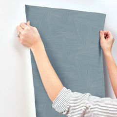 4155-27334-peel-and-stick-wallpaper-stick-application-step