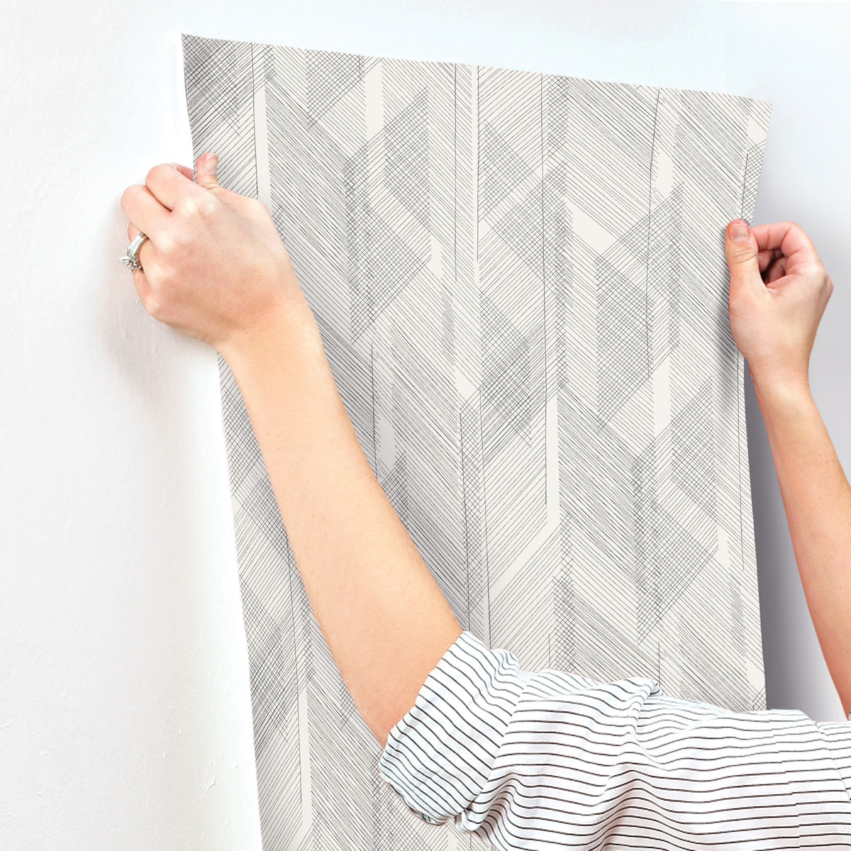 4155-27336-peel-and-stick-wallpaper-stick-application-step