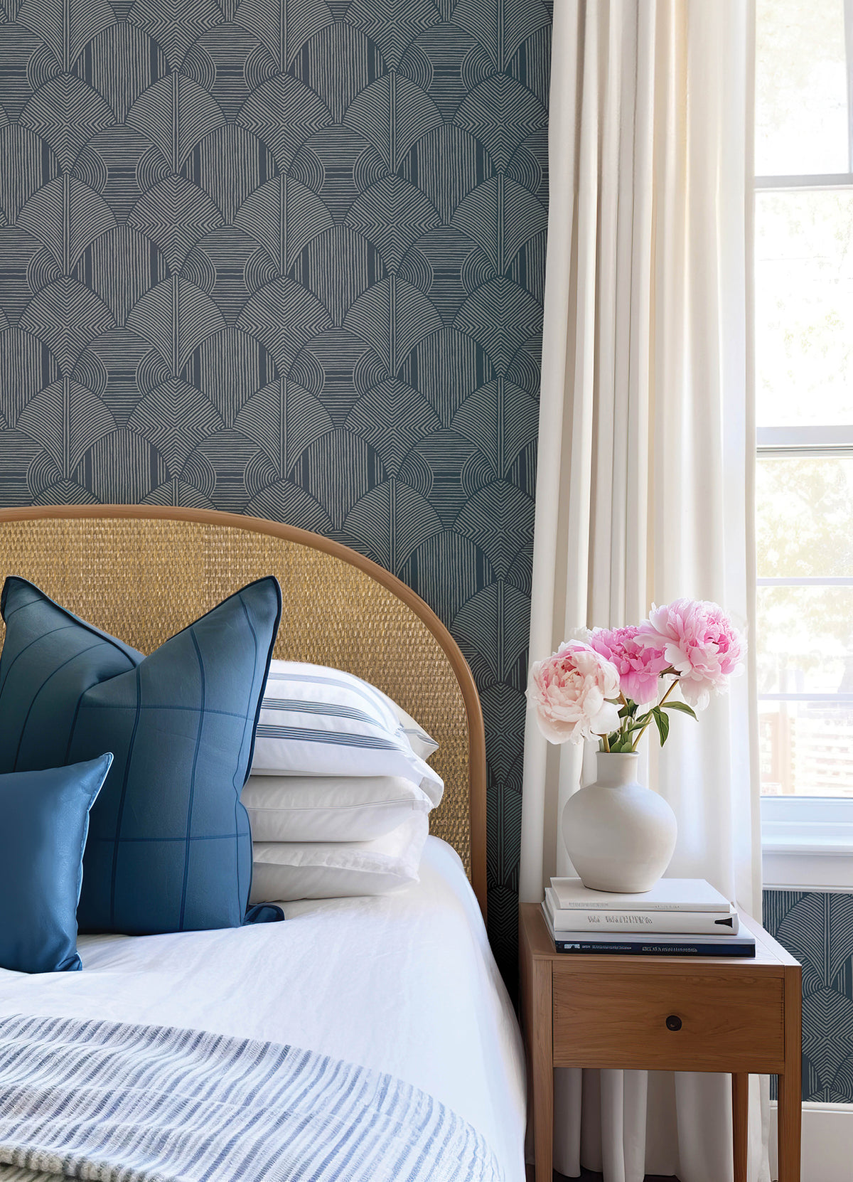 4155-72807-peel-and-stick-wallpaper-room-scene