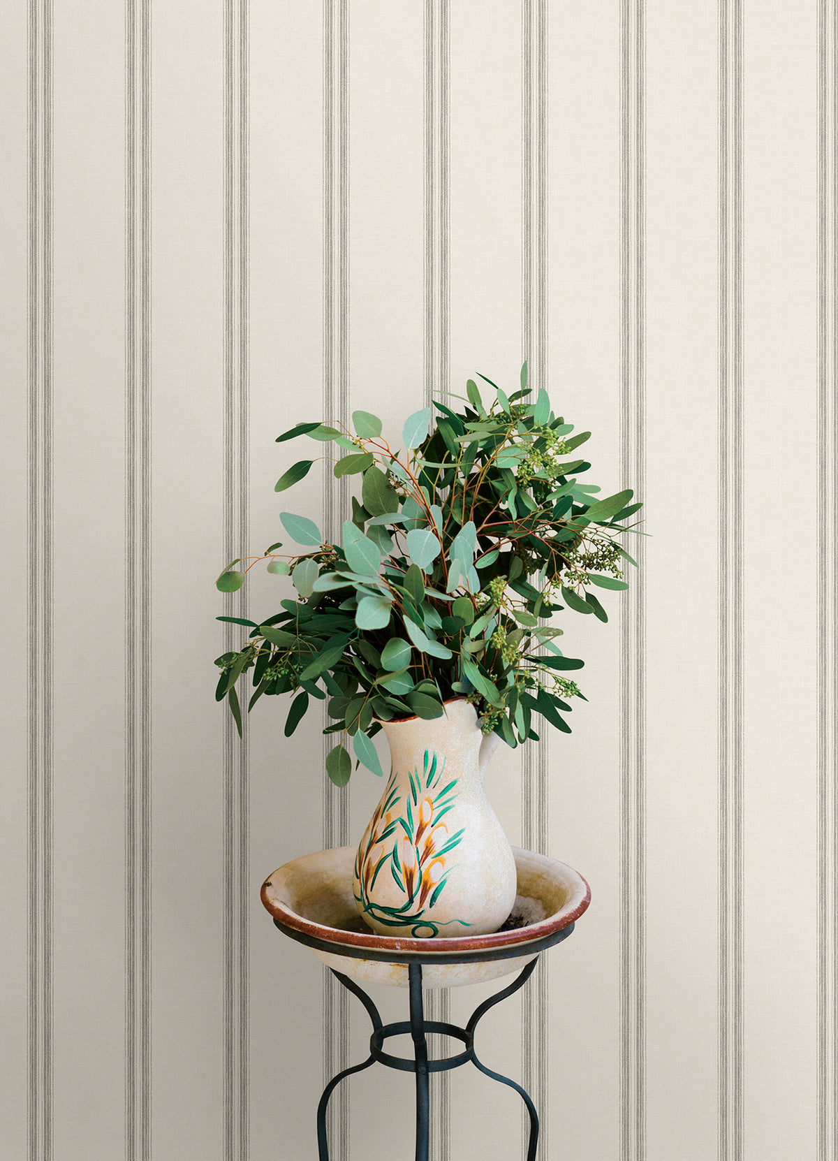 4169-13077-peel-and-stick-wallpaper-room-scene-detail-closeup