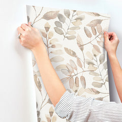 4169-13912-peel-and-stick-wallpaper-stick-application-step