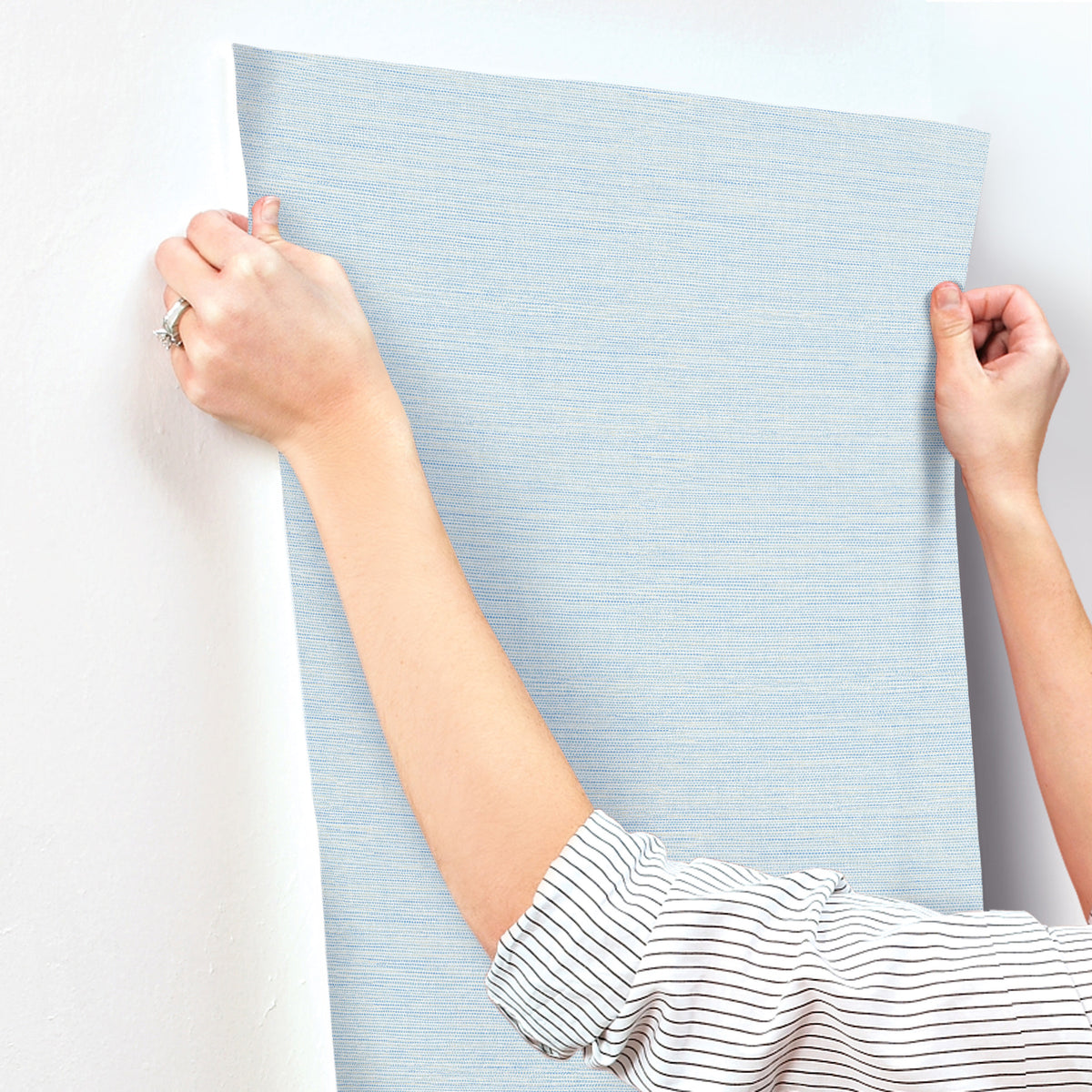 4169-24283-peel-and-stick-wallpaper-stick-application-step