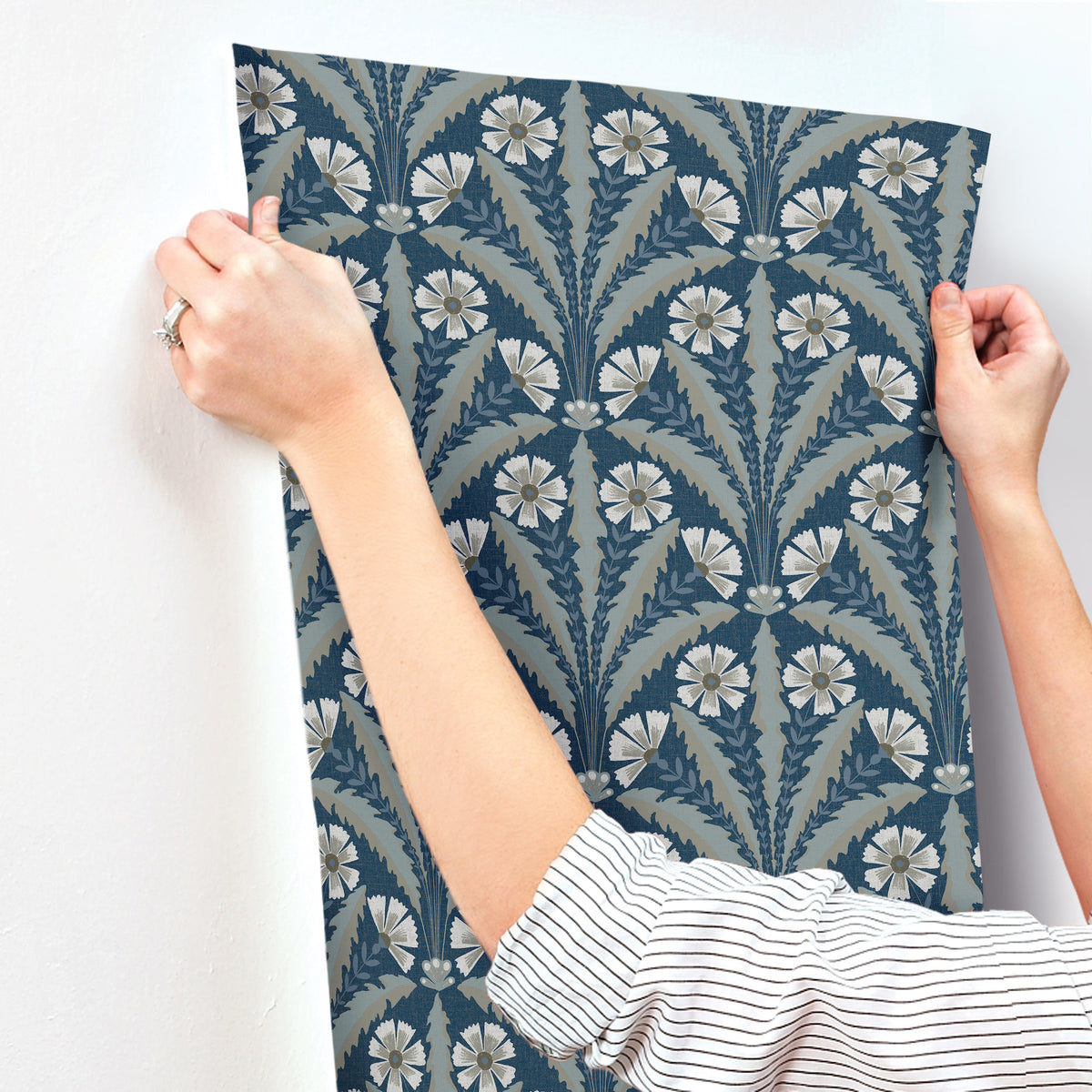 4169-27600-peel-and-stick-wallpaper-stick-application-step