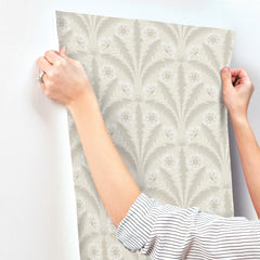 4169-27603-peel-and-stick-wallpaper-stick-application-step