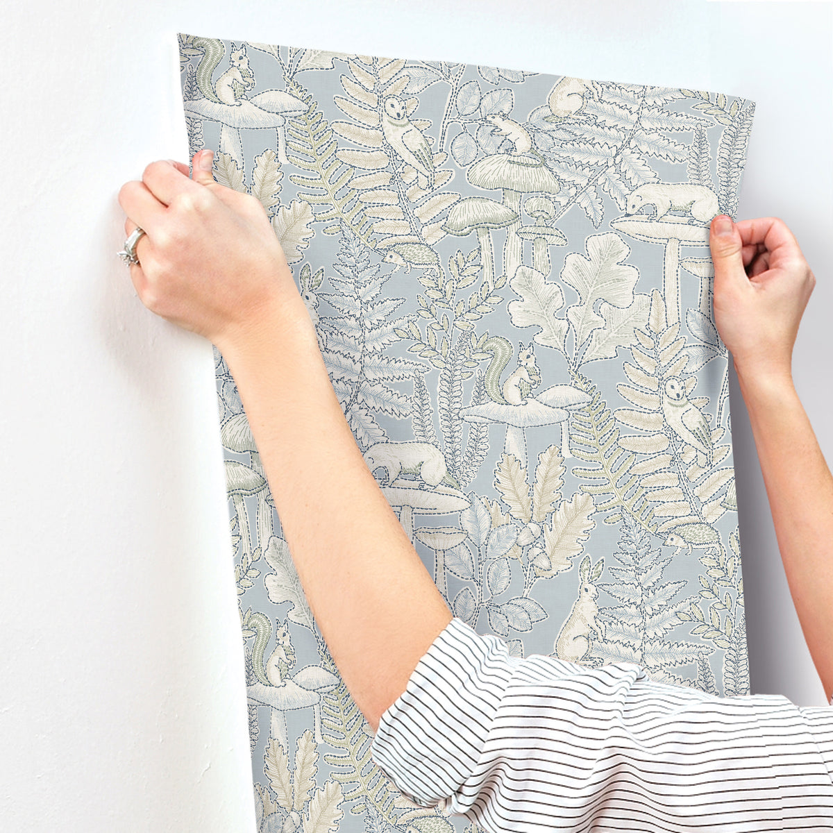 4169-83102-peel-and-stick-wallpaper-stick-application-step