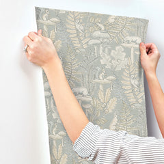 4169-83104-peel-and-stick-wallpaper-stick-application-step