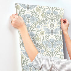 4169-83117-peel-and-stick-wallpaper-stick-application-step