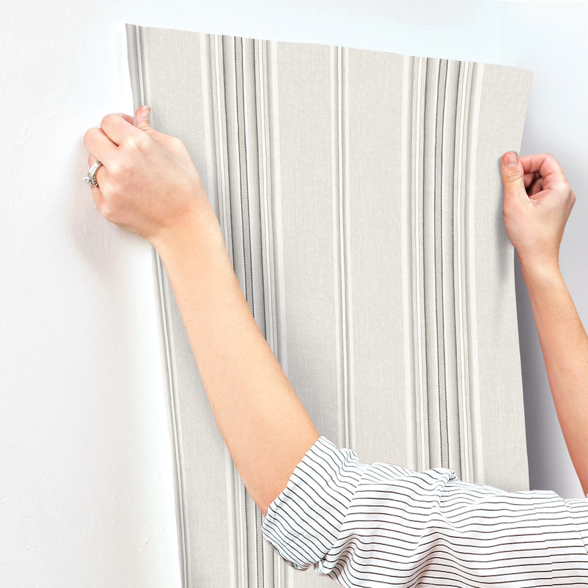 4169-83124-peel-and-stick-wallpaper-stick-application-step