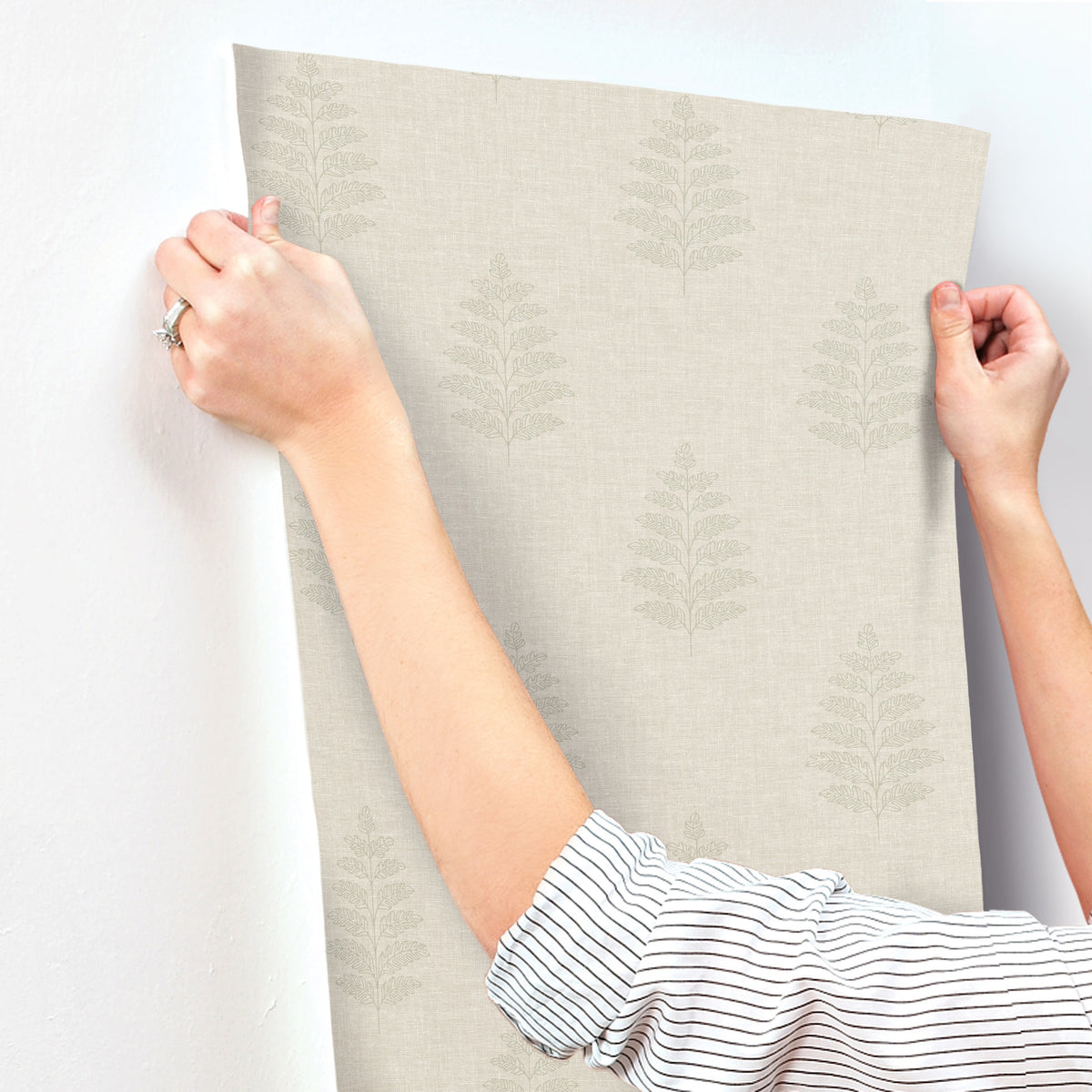 4169-83129-peel-and-stick-wallpaper-stick-application-step