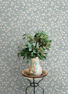 4169-83134-peel-and-stick-wallpaper-room-scene-detail-closeup
