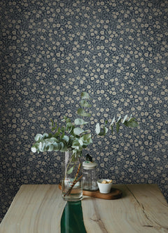 4169-83135-peel-and-stick-wallpaper-room-scene
