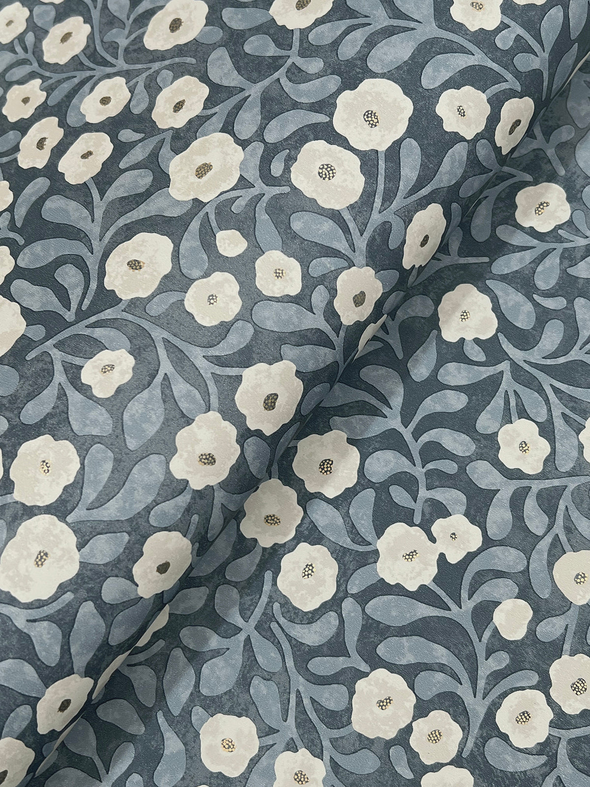 4169-83135-peel-and-stick-wallpaper-detail-closeup