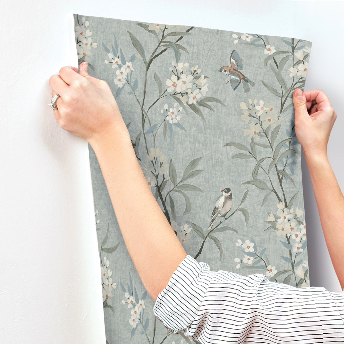 4169-83139-peel-and-stick-wallpaper-stick-application-step