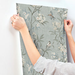 4169-83139-peel-and-stick-wallpaper-stick-application-step