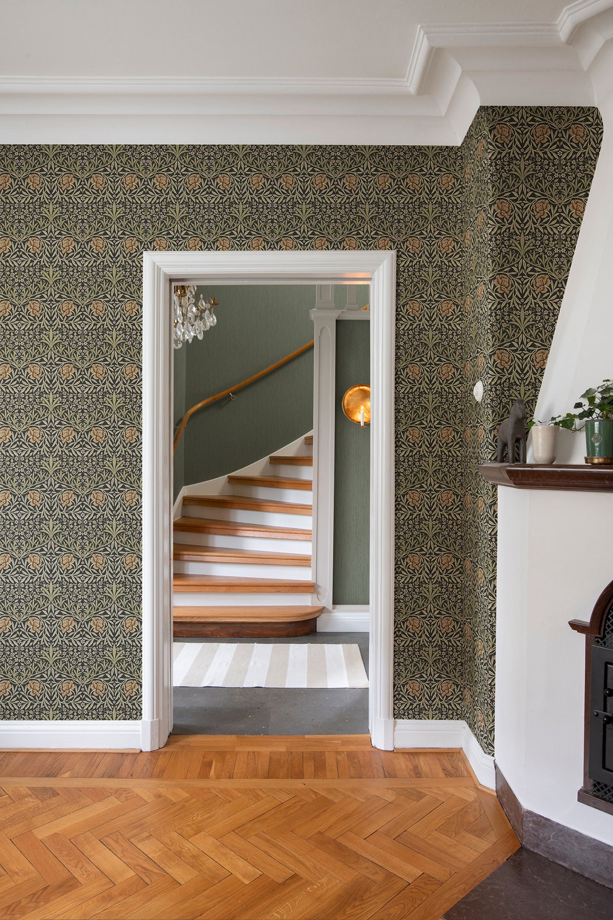 4171-82048-peel-and-stick-wallpaper-room-scene