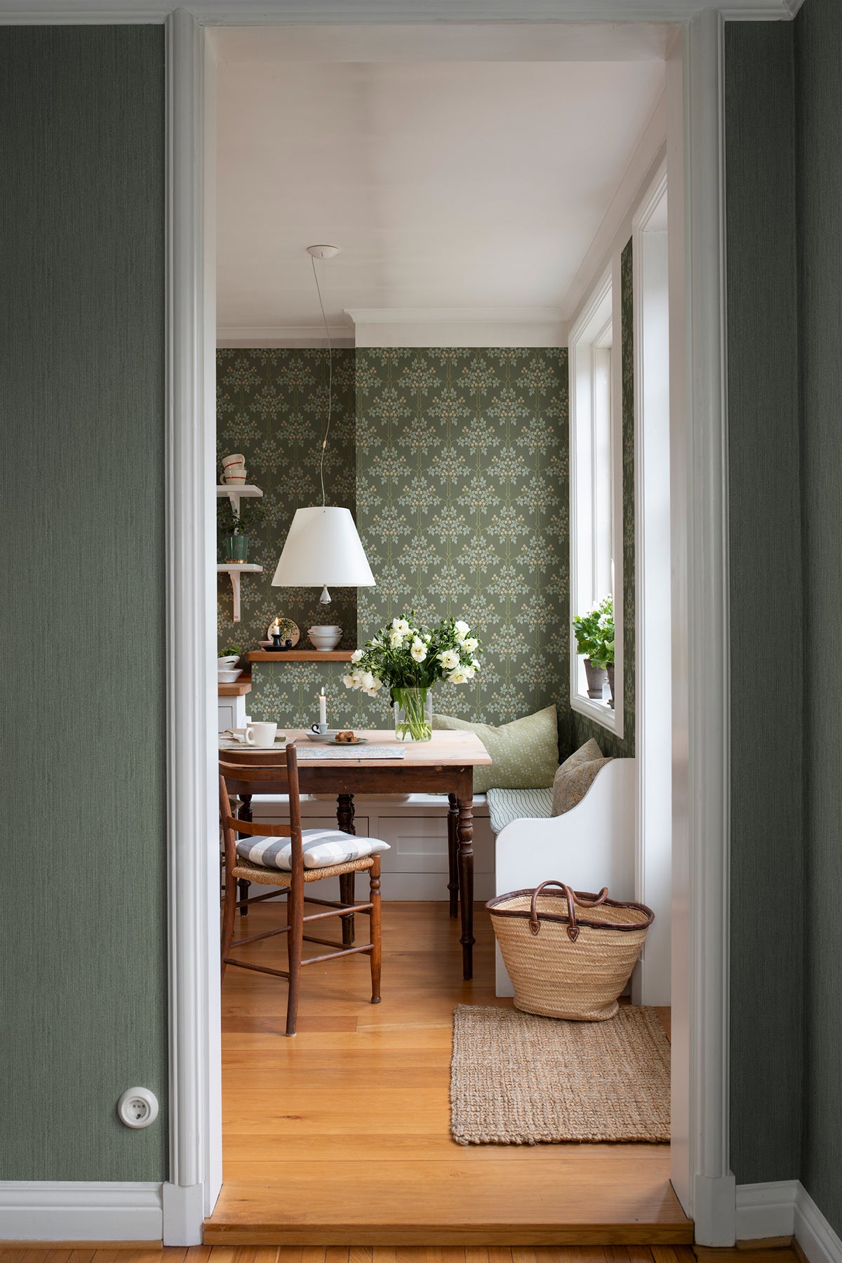 4171-82055-peel-and-stick-wallpaper-room-scene