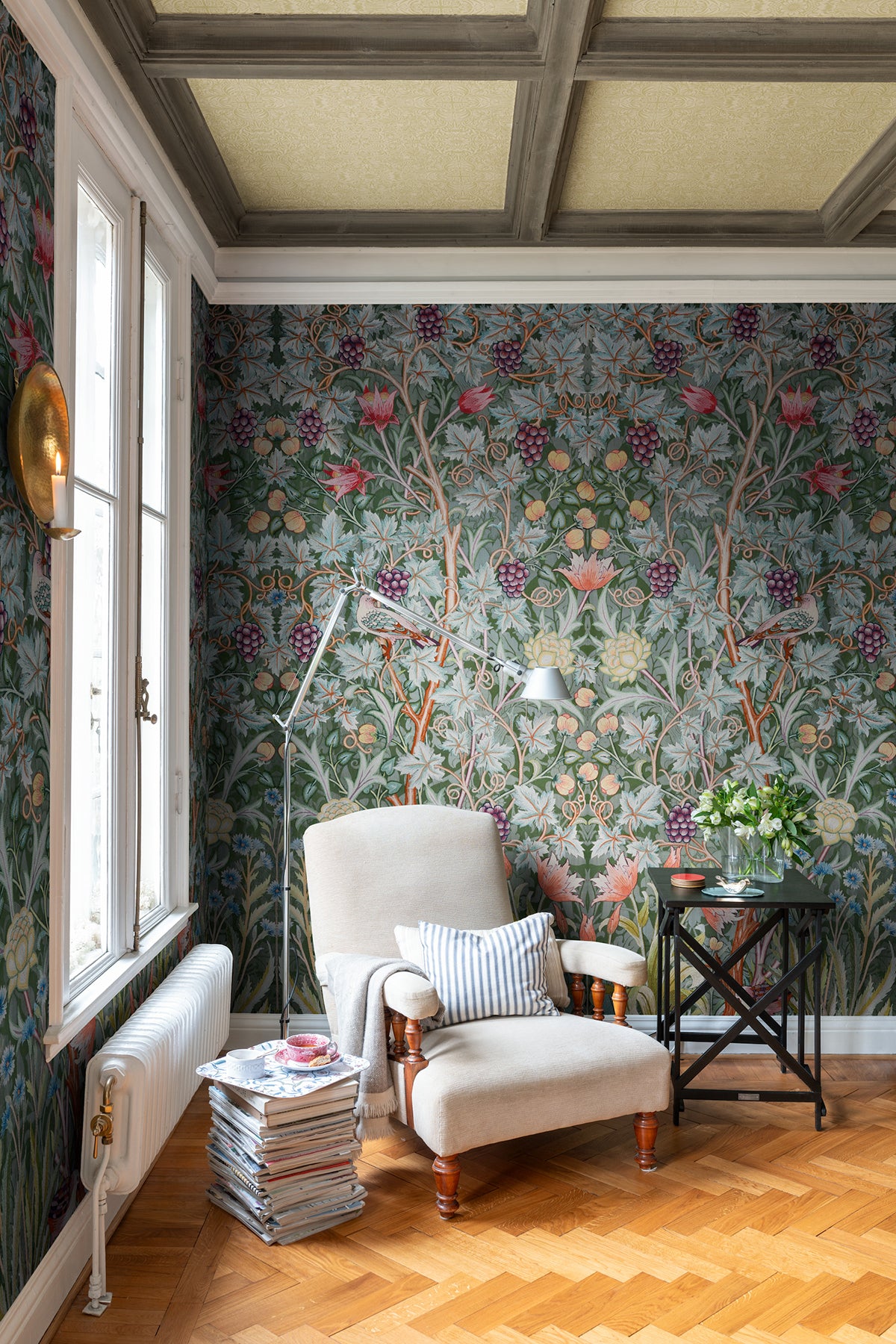 4171-HT84001-peel-and-stick-wall-mural-room-scene