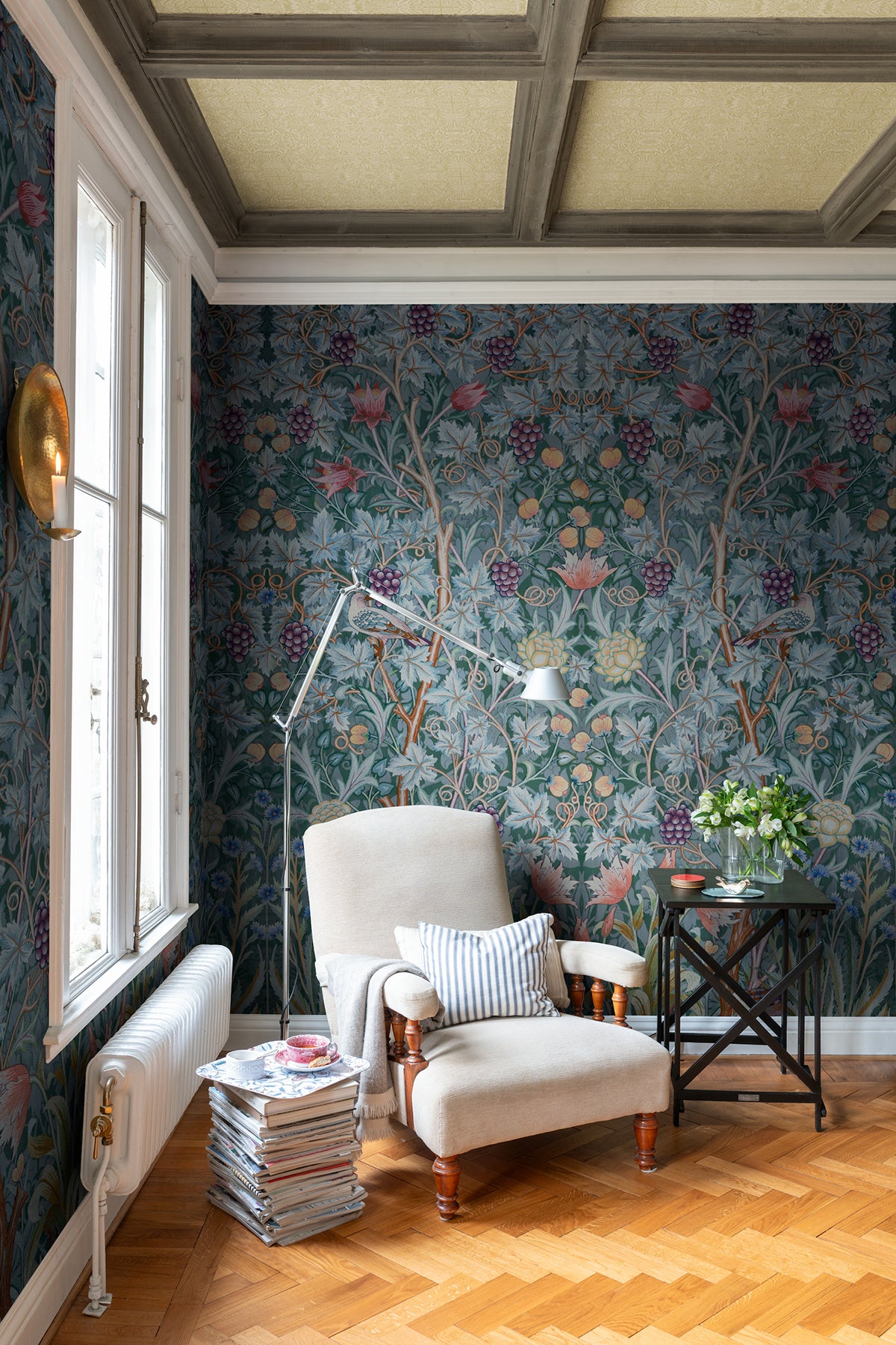 4171-HT84002-peel-and-stick-wall-mural-room-scene