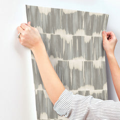4172-24346-peel-and-stick-wallpaper-stick-application-step