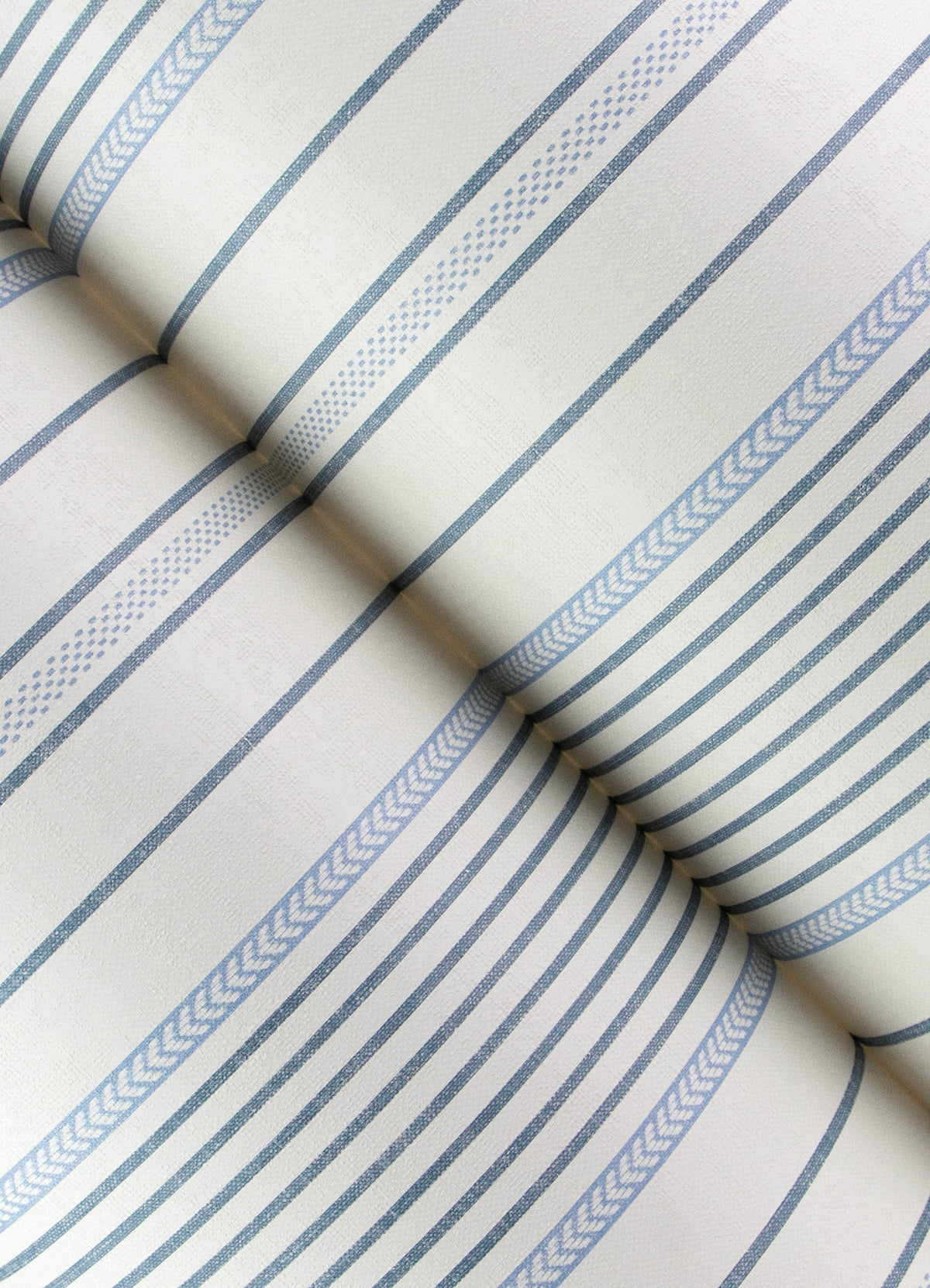 4172-27484-peel-and-stick-wallpaper-detail-closeup