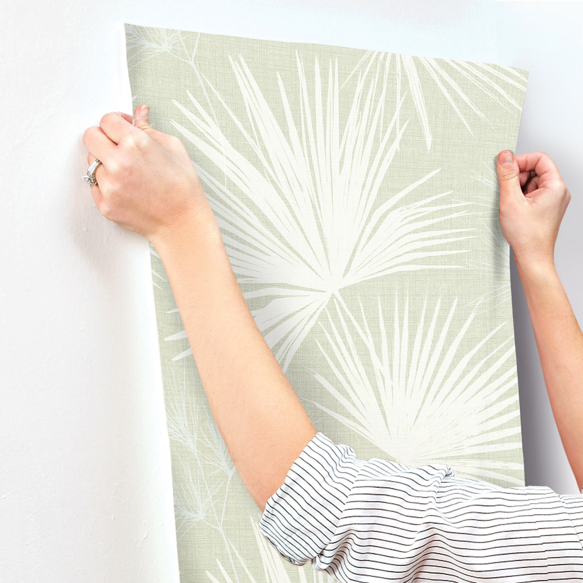 4172-27490-peel-and-stick-wallpaper-stick-application-step