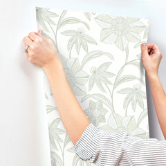 4172-27513-peel-and-stick-wallpaper-stick-application-step