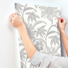 4172-27514-peel-and-stick-wallpaper-stick-application-step