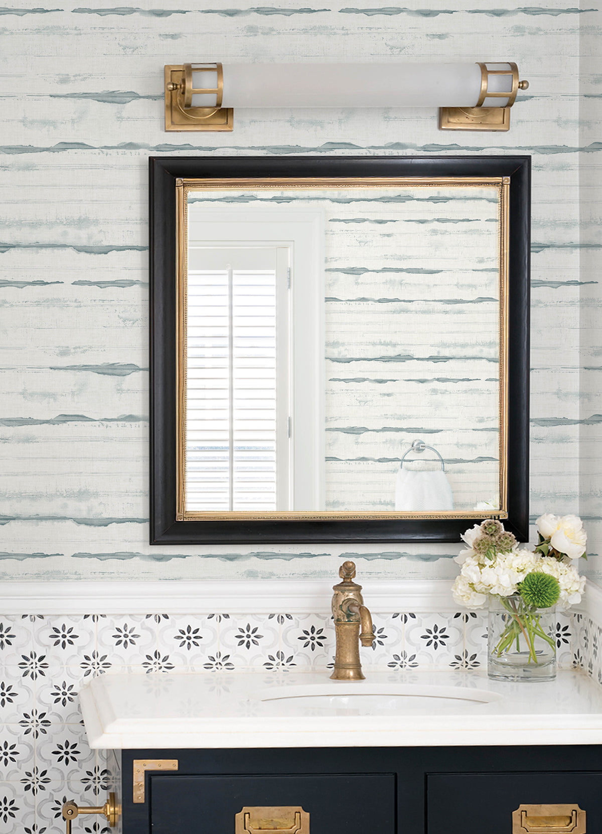 4172-27519-peel-and-stick-wallpaper-room-scene