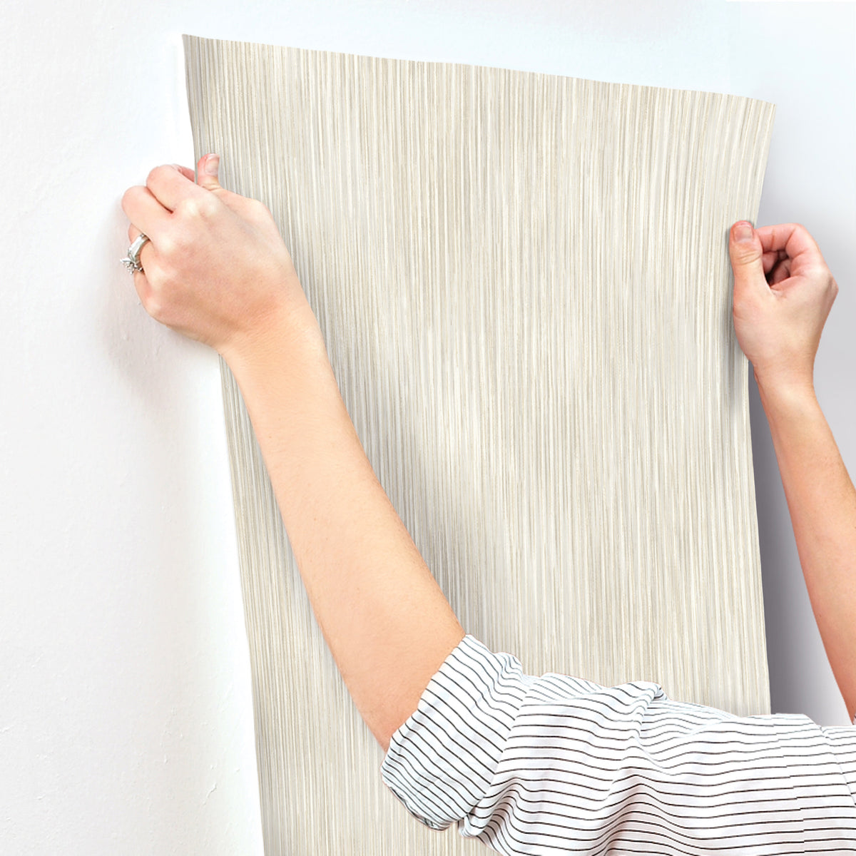 4172-27520-peel-and-stick-wallpaper-stick-application-step