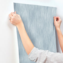 4172-27523-peel-and-stick-wallpaper-stick-application-step