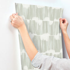 4172-27524-peel-and-stick-wallpaper-stick-application-step