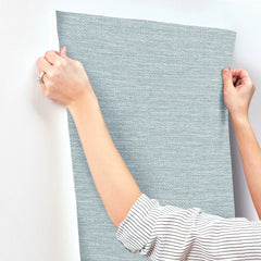 4172-27527-peel-and-stick-wallpaper-stick-application-step