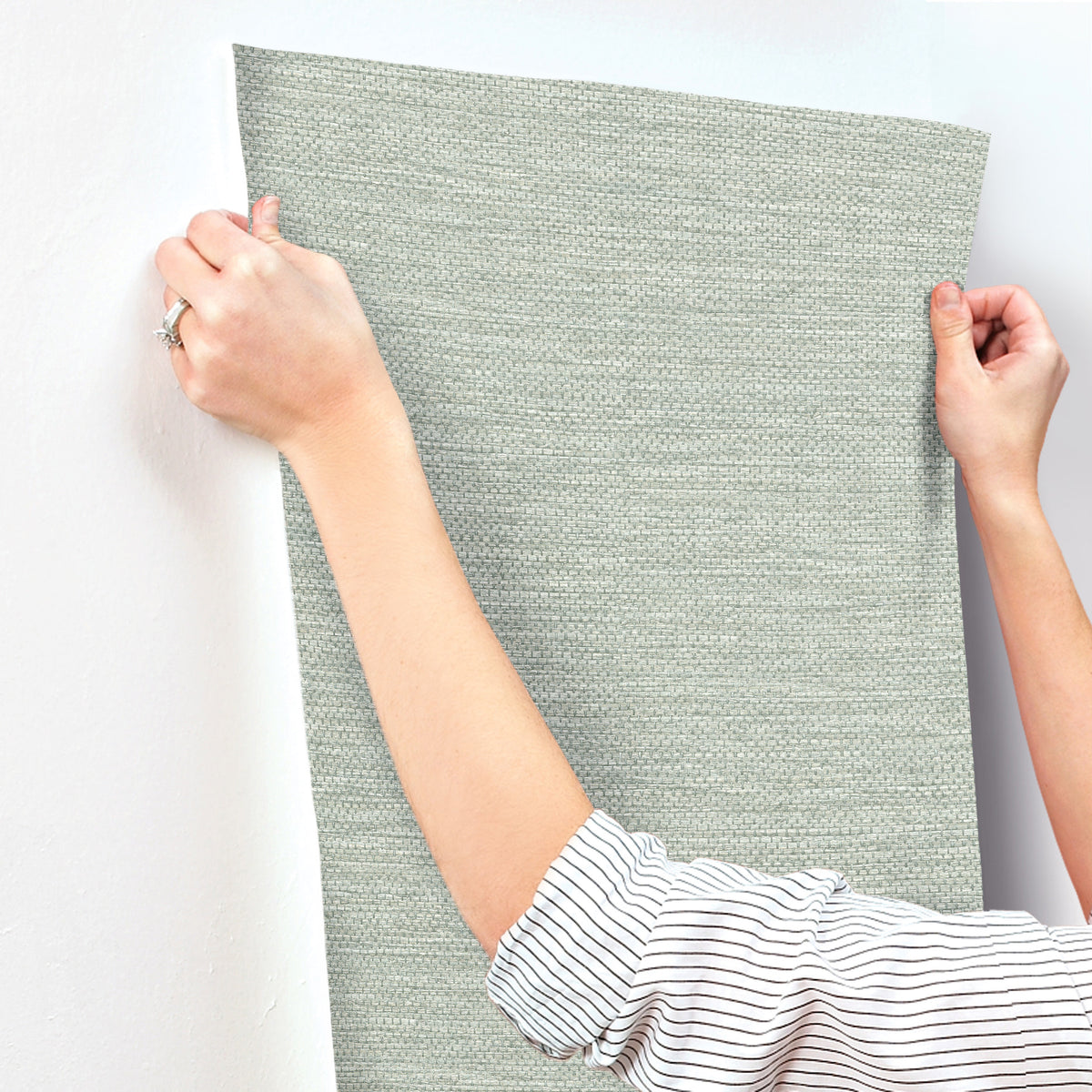 4172-27530-peel-and-stick-wallpaper-stick-application-step