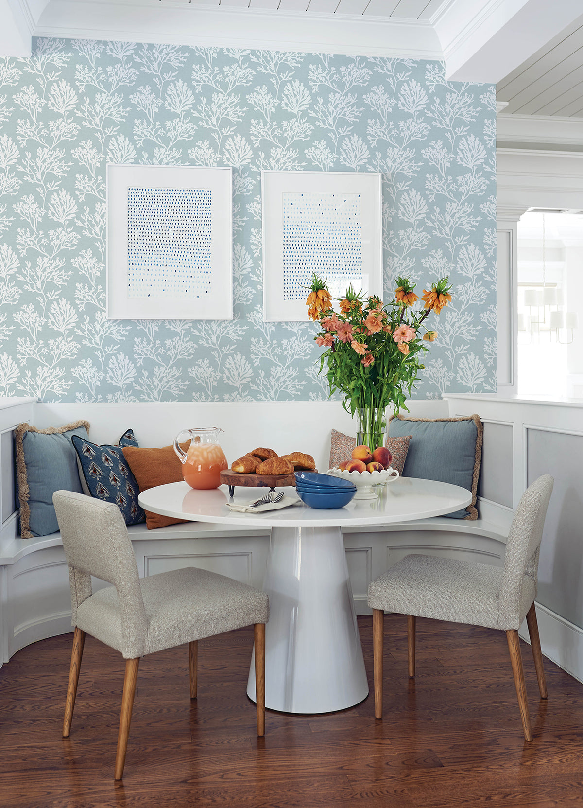 4172-82003-peel-and-stick-wallpaper-room-scene