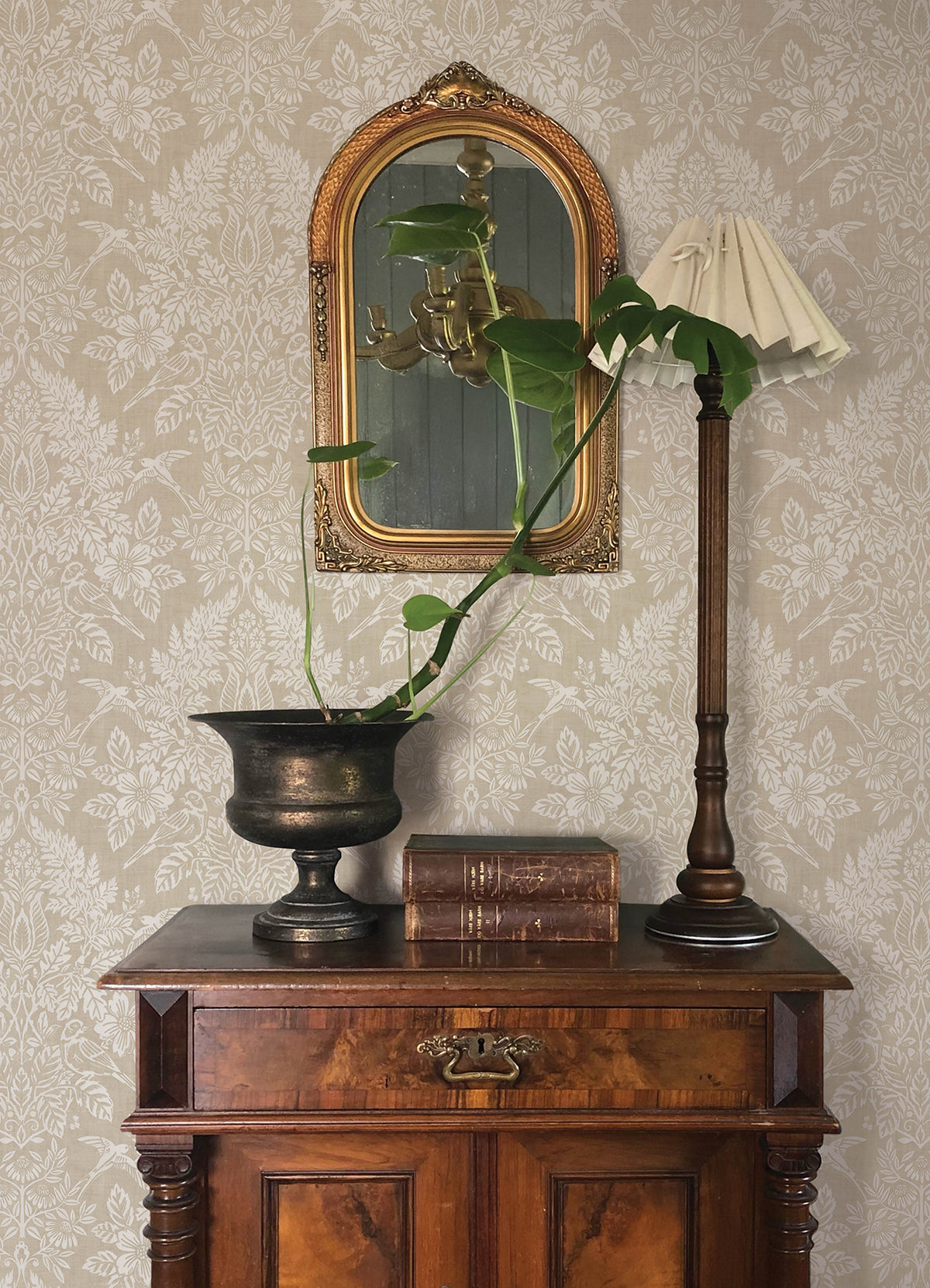 4173-27621-peel-and-stick-wallpaper-room-scene-detail-closeup