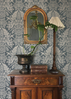 4173-27622-peel-and-stick-wallpaper-room-scene-detail-closeup