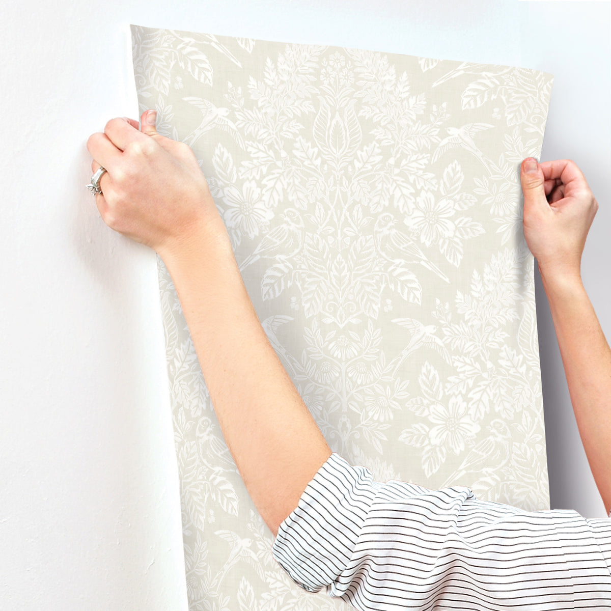 4173-27624-peel-and-stick-wallpaper-stick-application-step