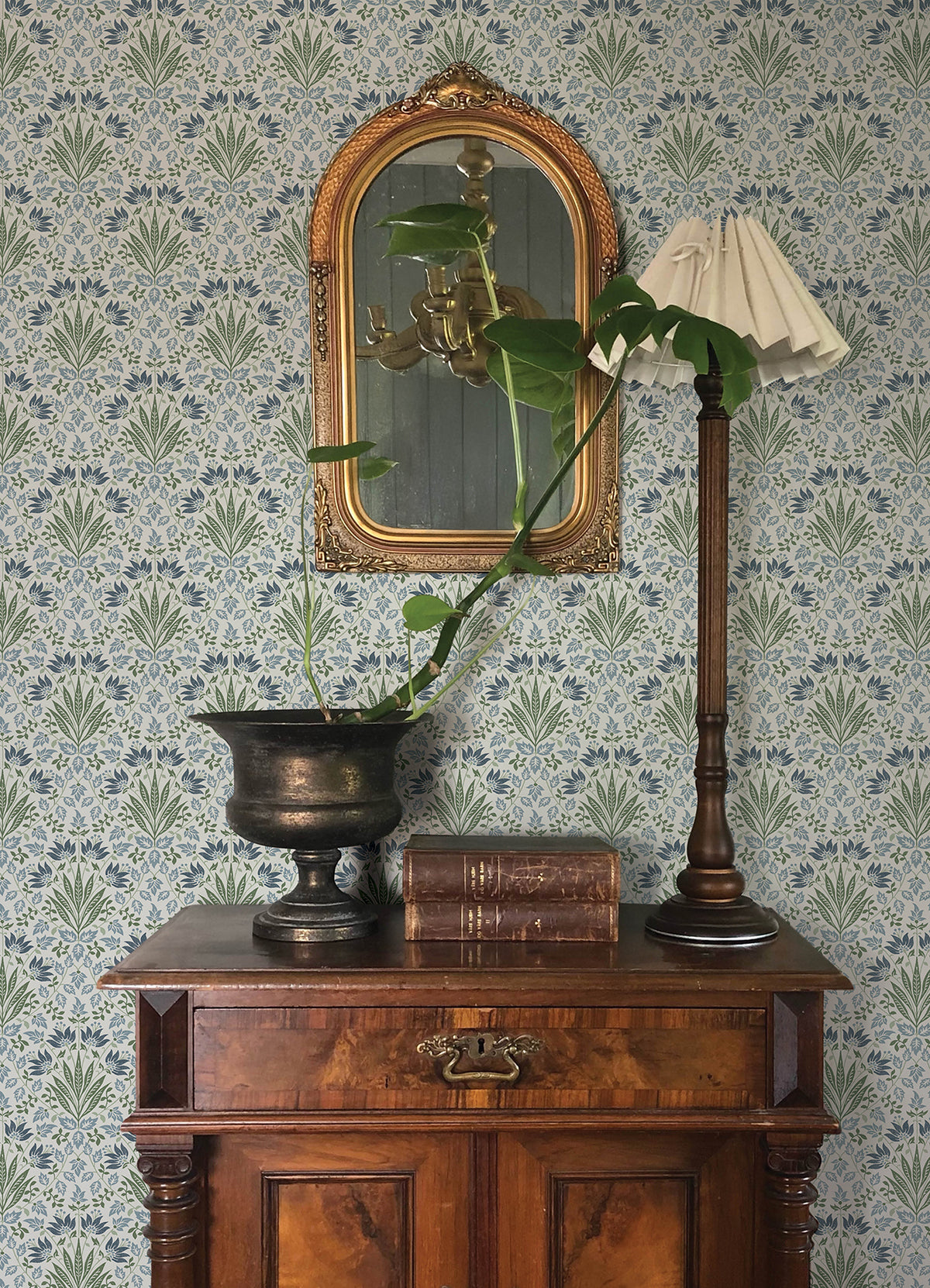 4173-27632-peel-and-stick-wallpaper-room-scene-detail-closeup