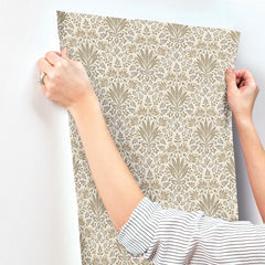 4173-27633-peel-and-stick-wallpaper-stick-application-step