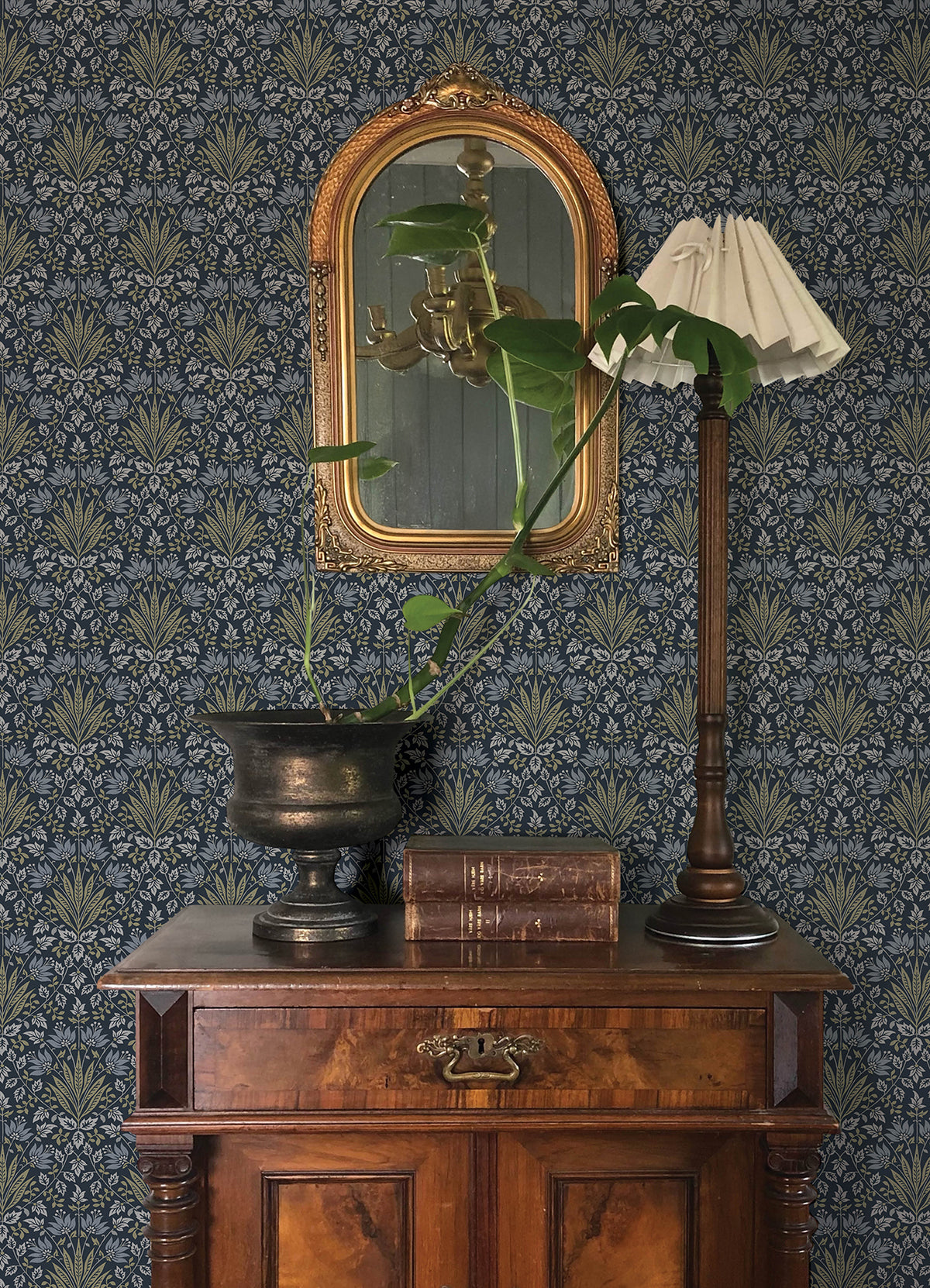 4173-27634-peel-and-stick-wallpaper-room-scene-detail-closeup