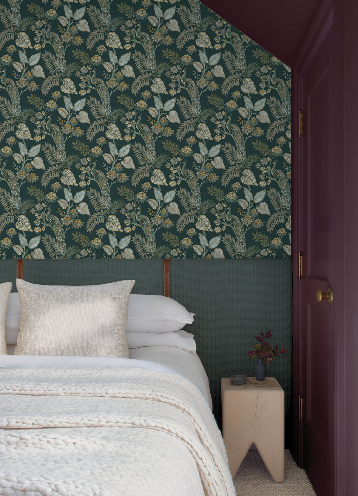 4173-27645-peel-and-stick-wallpaper-room-scene