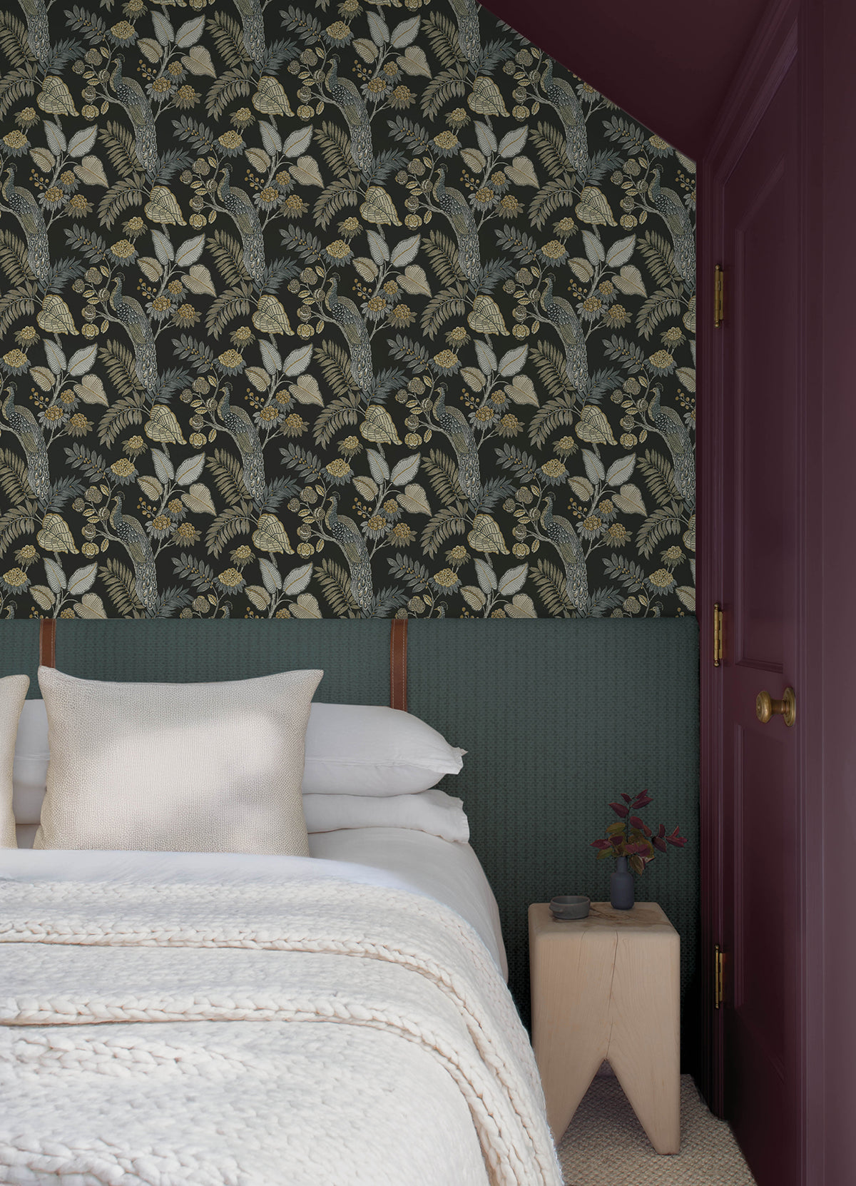 4173-27646-peel-and-stick-wallpaper-room-scene
