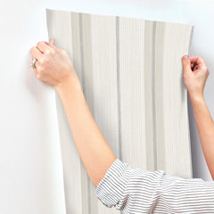 4173-27661-peel-and-stick-wallpaper-stick-application-step